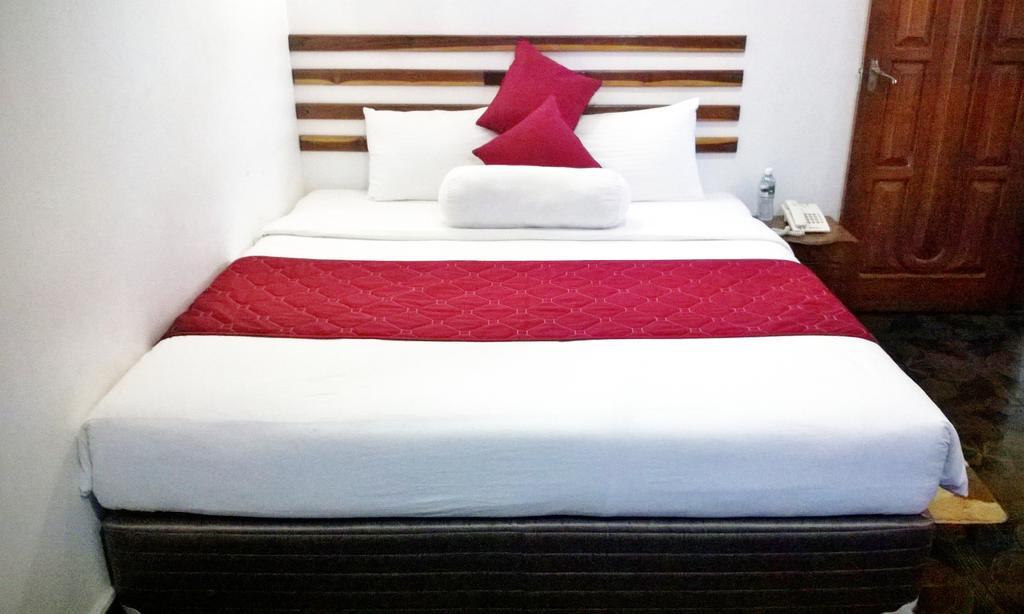 Saji-Sami Hotel Anuradhapura Exterior foto