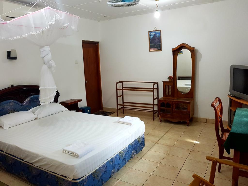 Saji-Sami Hotel Anuradhapura Exterior foto