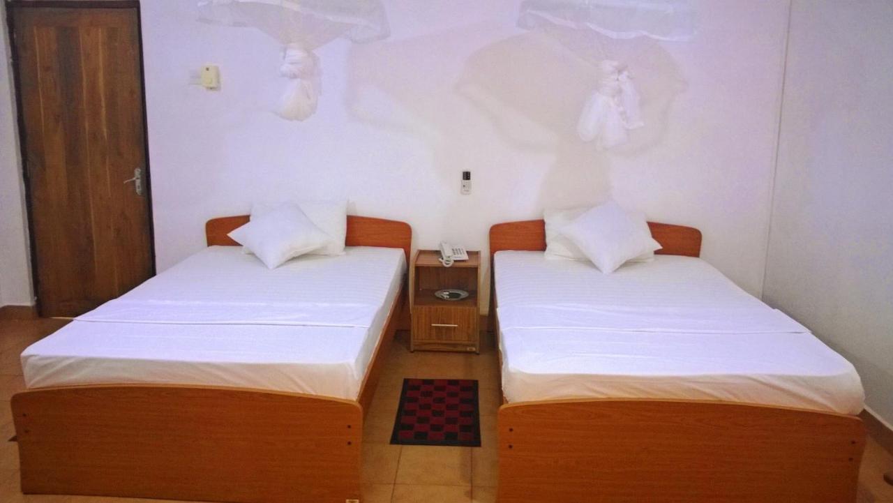 Saji-Sami Hotel Anuradhapura Exterior foto