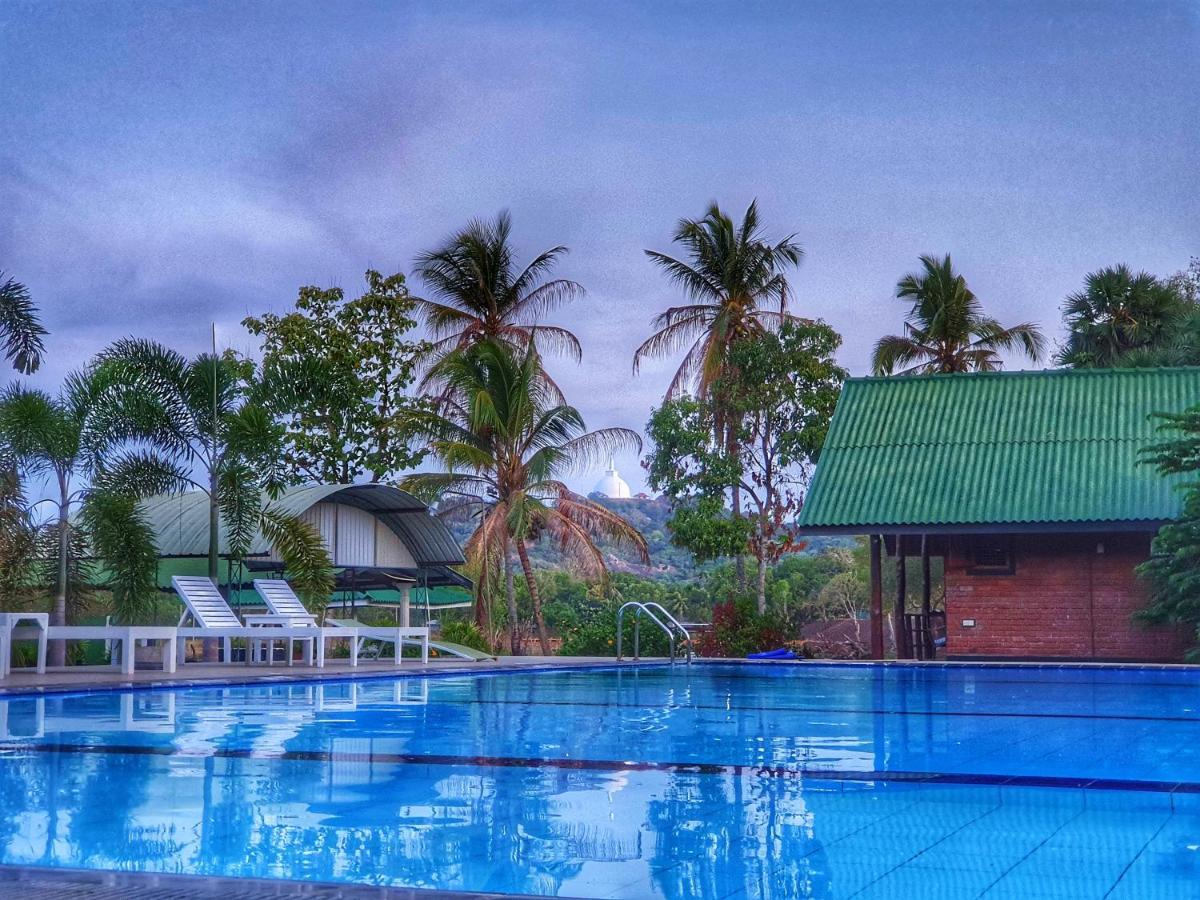 Saji-Sami Hotel Anuradhapura Exterior foto